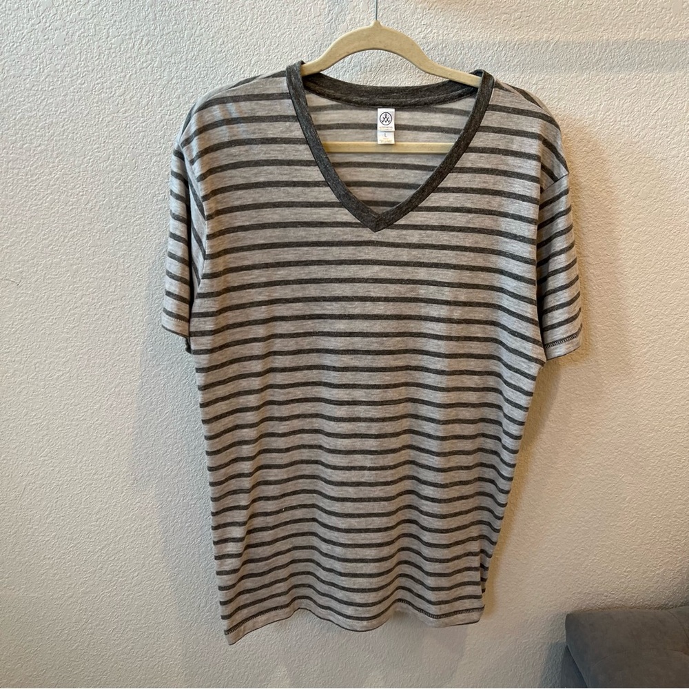 Men’s ALTERNATIVE Grey Striped V-Neck Short Sleeve Shirt